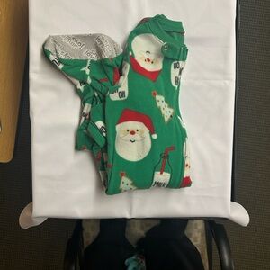 Simple Joys Green Holiday Pajama Set unisex